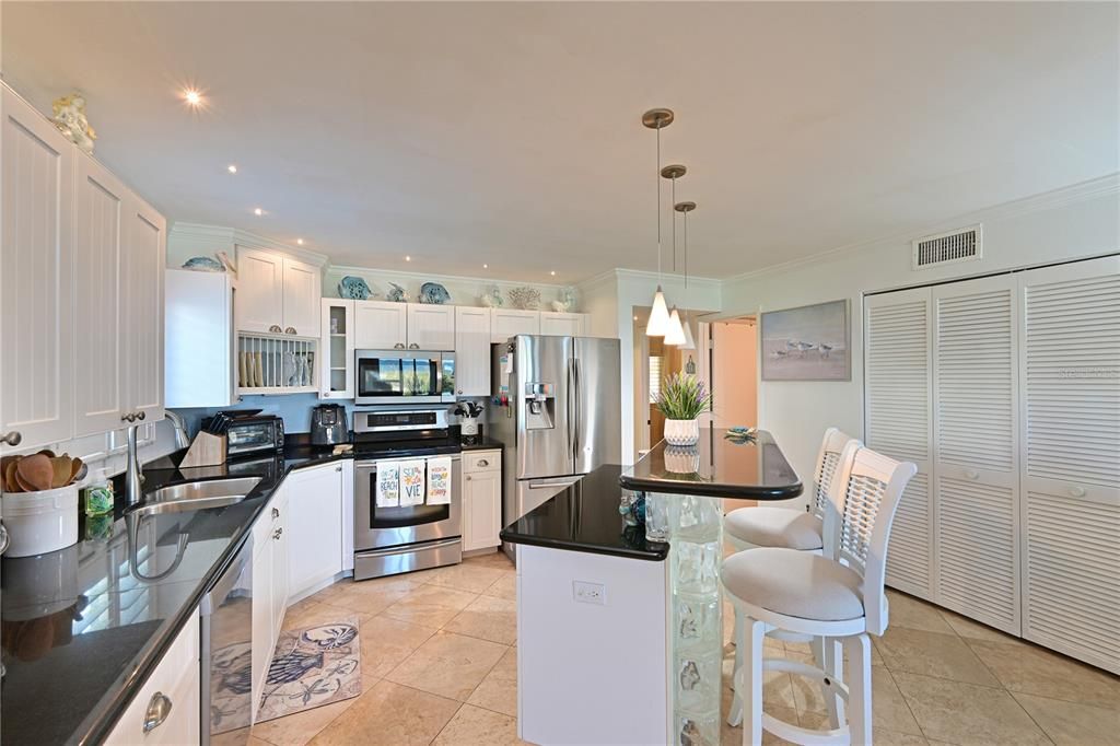 待售: $1,200,000 (3 贝兹, 2 浴室, 1344 平方英尺)