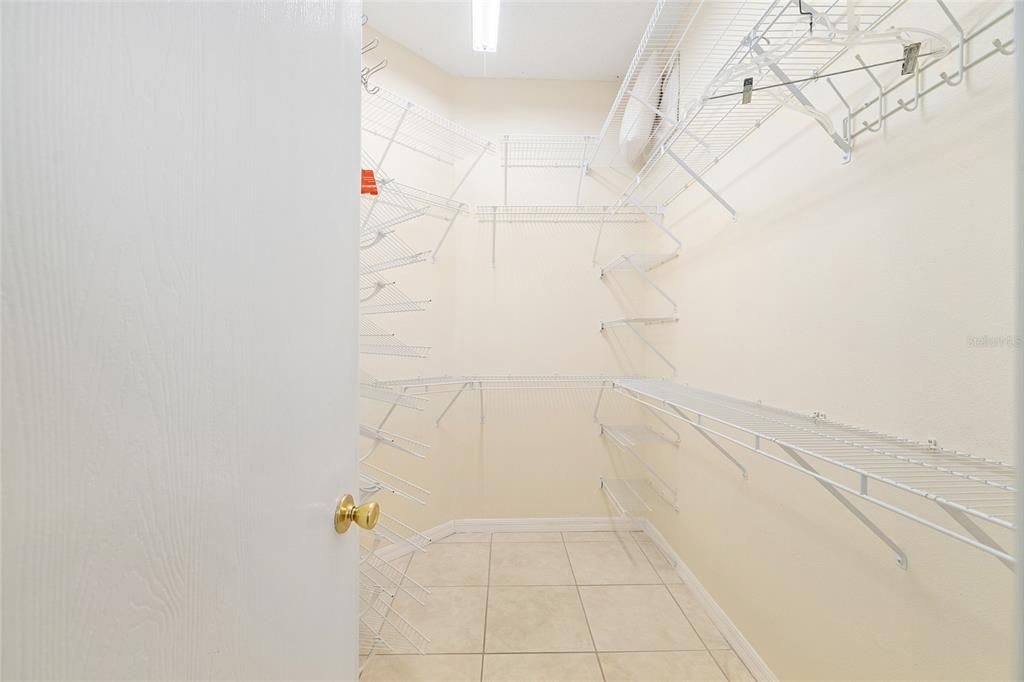 For Sale: $319,000 (2 beds, 2 baths, 1322 Square Feet)