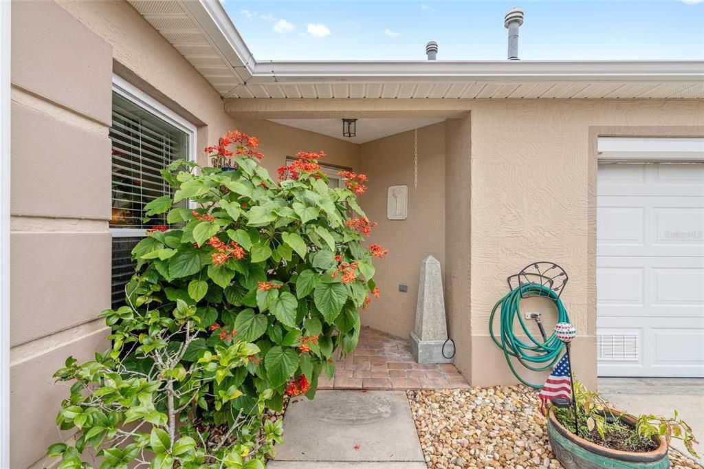 For Sale: $319,000 (2 beds, 2 baths, 1322 Square Feet)