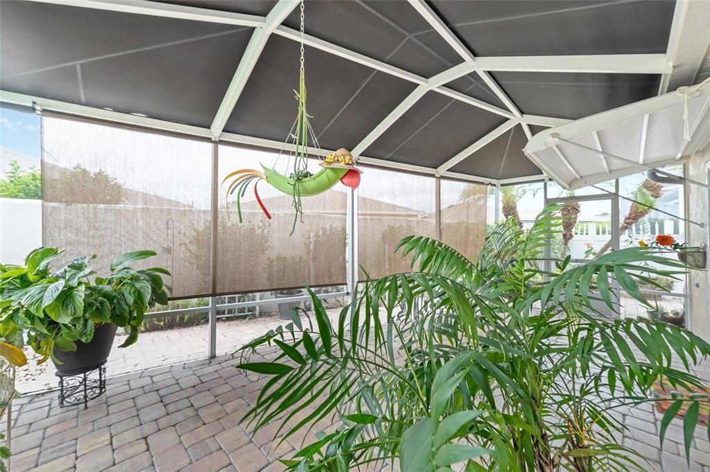 For Sale: $319,000 (2 beds, 2 baths, 1322 Square Feet)