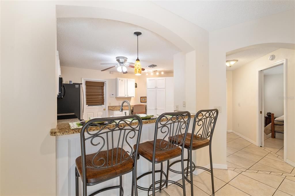 For Sale: $319,000 (2 beds, 2 baths, 1322 Square Feet)