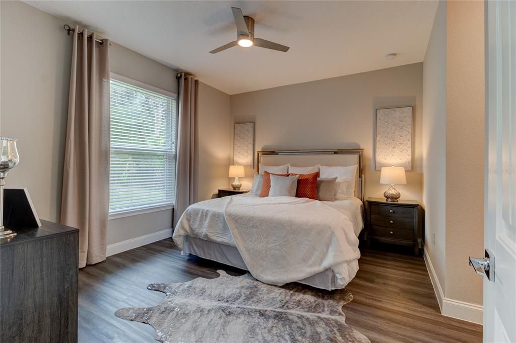 For Sale: $359,900 (3 beds, 2 baths, 1555 Square Feet)