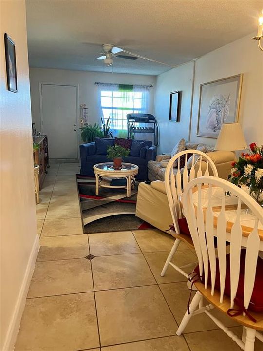 For Sale: $125,000 (2 beds, 2 baths, 1104 Square Feet)