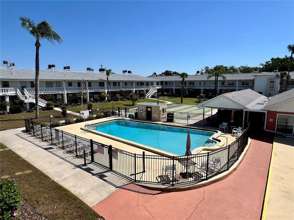 For Sale: $125,000 (2 beds, 2 baths, 1104 Square Feet)