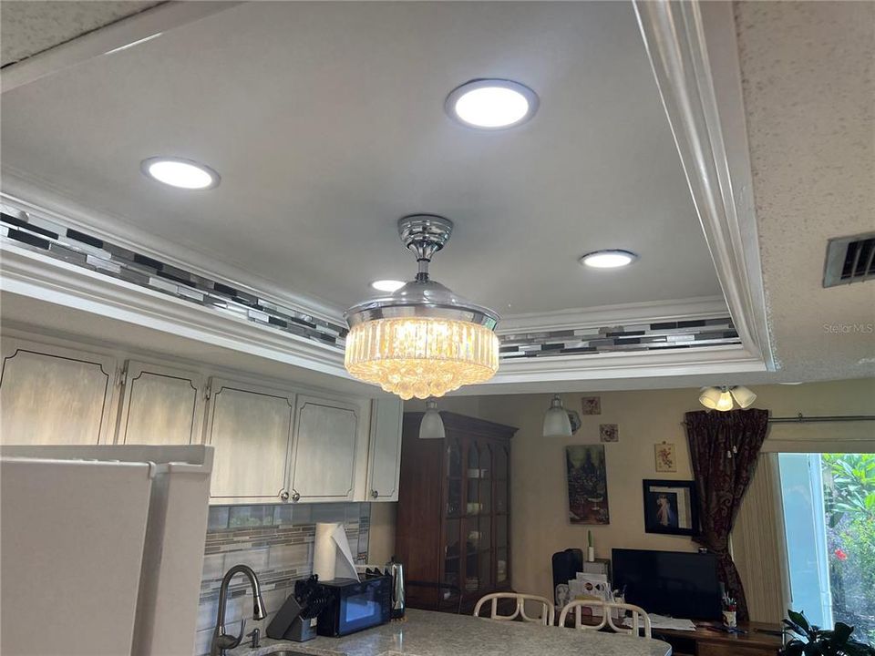 For Sale: $125,000 (2 beds, 2 baths, 1104 Square Feet)