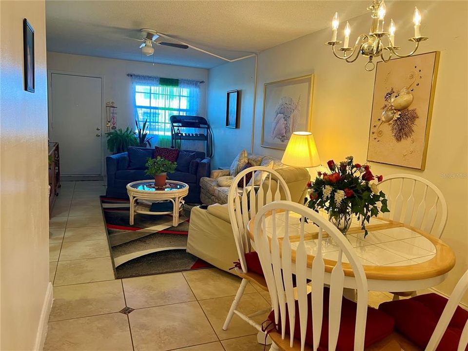 For Sale: $125,000 (2 beds, 2 baths, 1104 Square Feet)