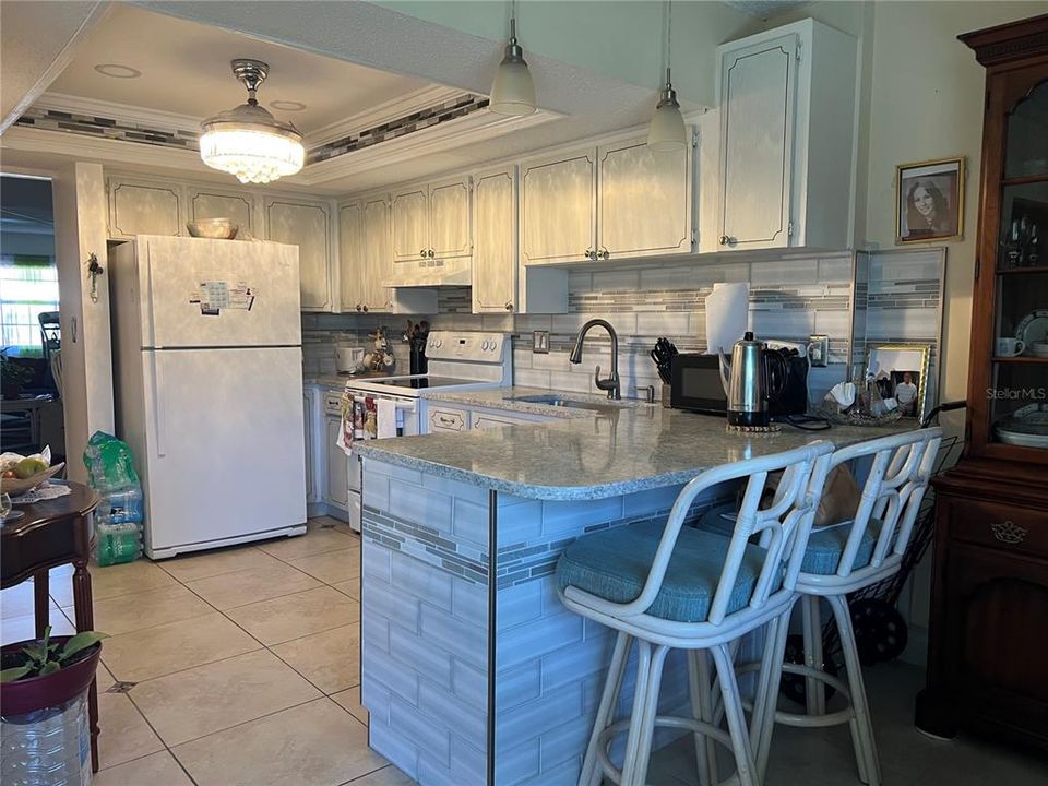 For Sale: $125,000 (2 beds, 2 baths, 1104 Square Feet)