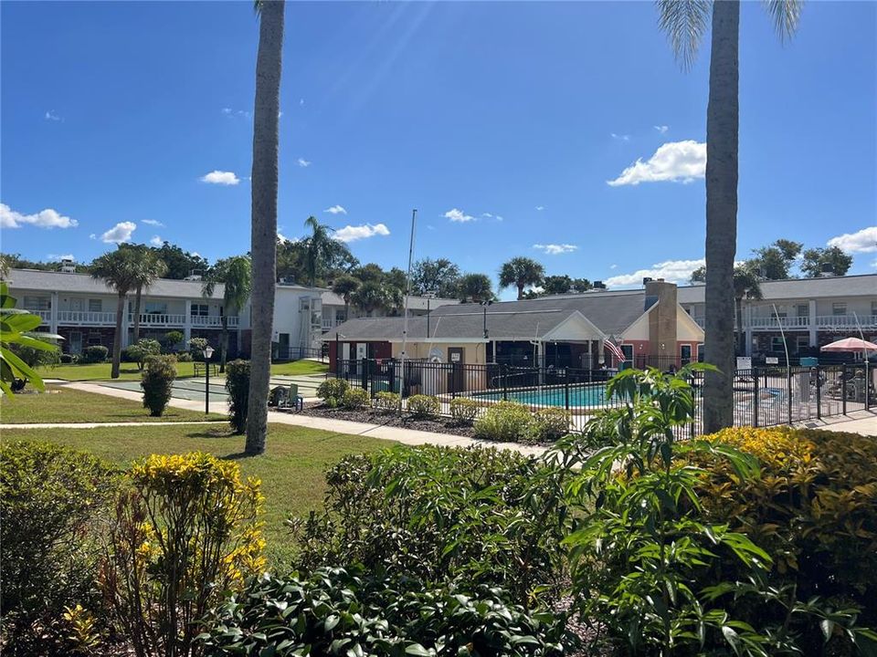 For Sale: $125,000 (2 beds, 2 baths, 1104 Square Feet)