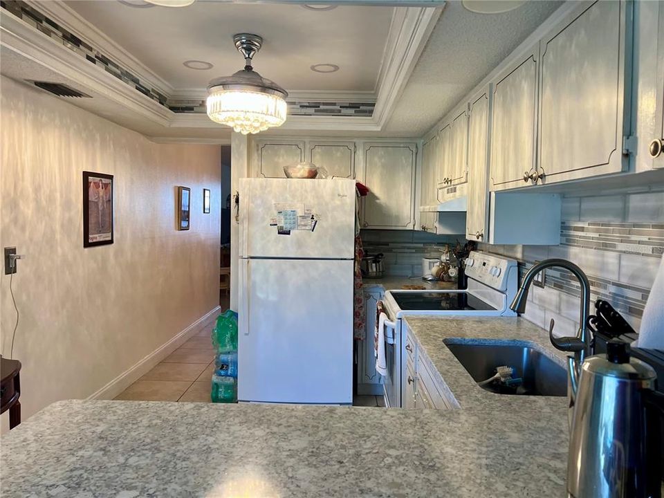 For Sale: $125,000 (2 beds, 2 baths, 1104 Square Feet)