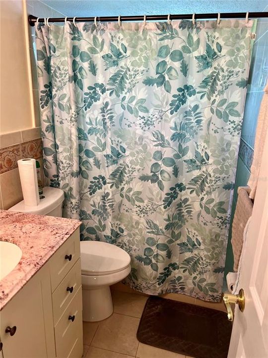 For Sale: $125,000 (2 beds, 2 baths, 1104 Square Feet)