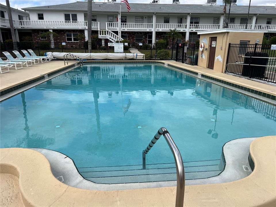 For Sale: $125,000 (2 beds, 2 baths, 1104 Square Feet)