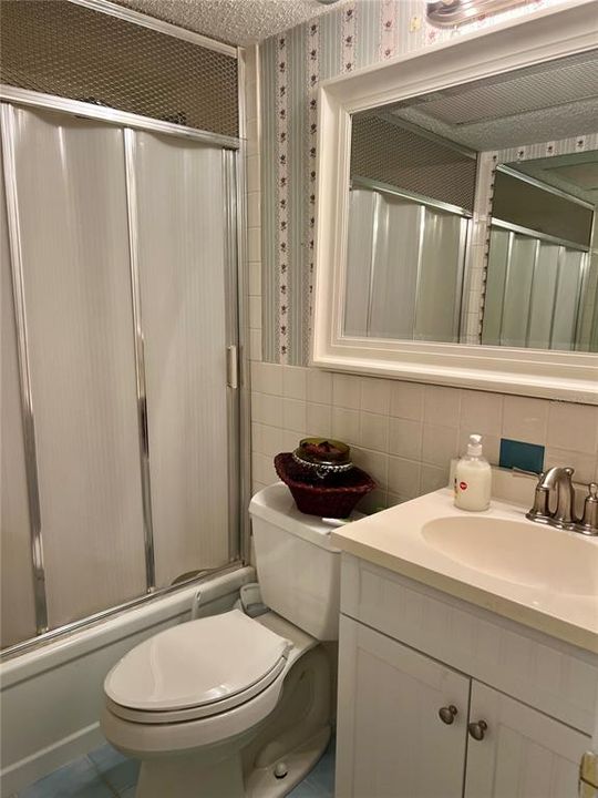 For Sale: $125,000 (2 beds, 2 baths, 1104 Square Feet)