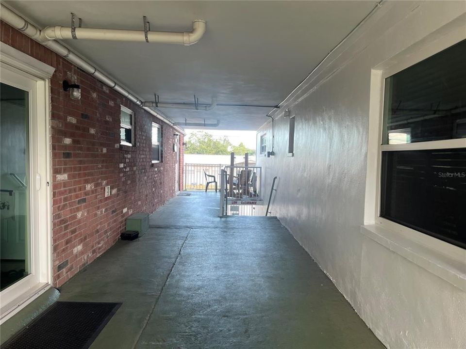 For Sale: $125,000 (2 beds, 2 baths, 1104 Square Feet)