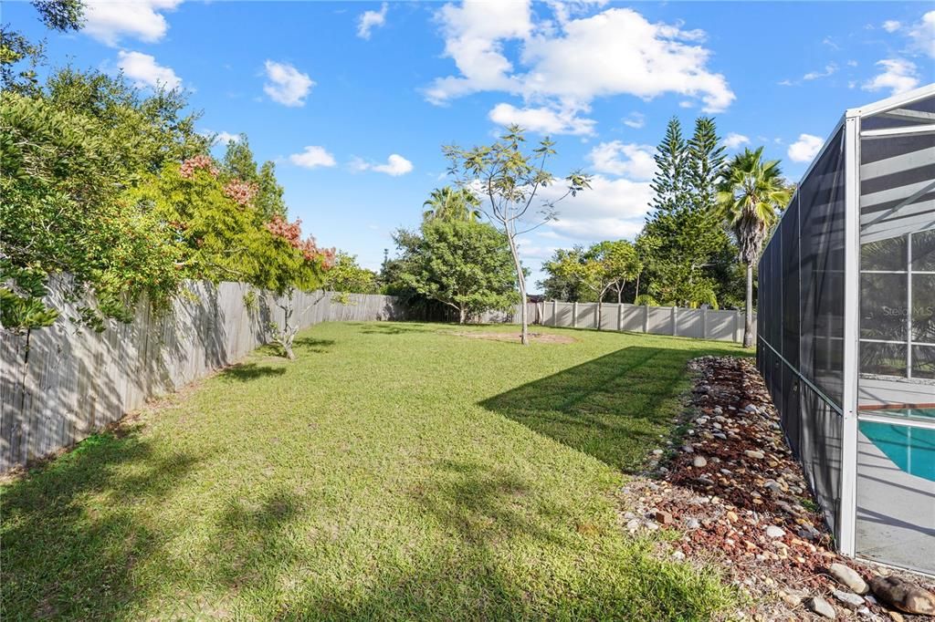 合同活跃: $349,900 (3 贝兹, 2 浴室, 1393 平方英尺)