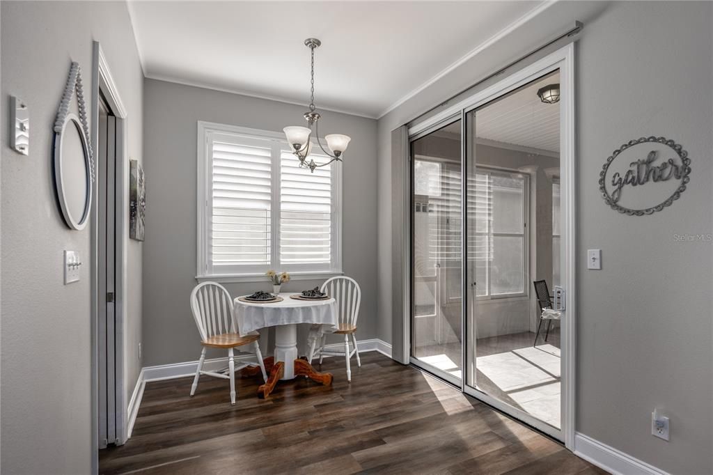 Под контрактом: $279,900 (2 спален, 2 ванн, 1574 Квадратных фут)