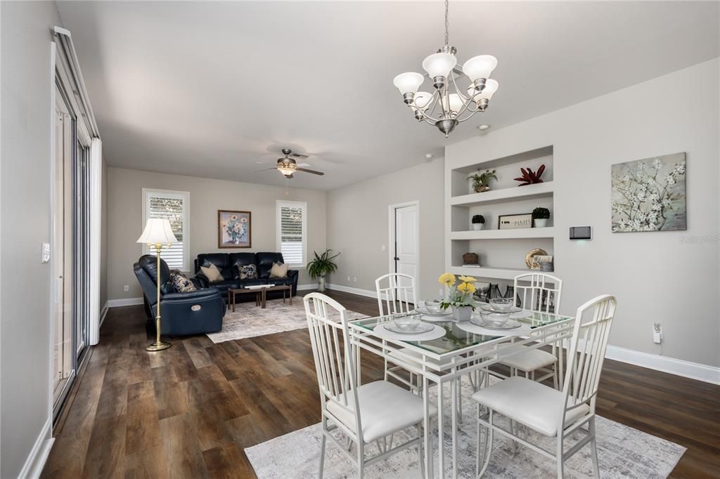 Под контрактом: $279,900 (2 спален, 2 ванн, 1574 Квадратных фут)