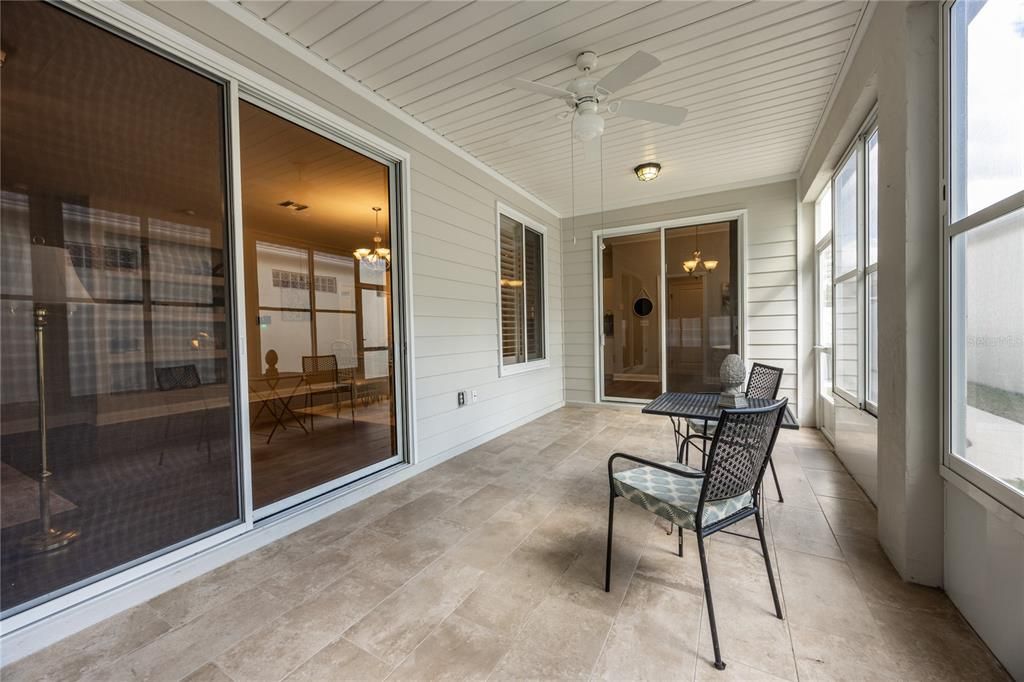 Под контрактом: $279,900 (2 спален, 2 ванн, 1574 Квадратных фут)