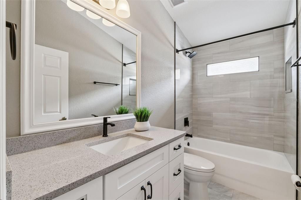 Под контрактом: $365,000 (4 спален, 2 ванн, 1440 Квадратных фут)