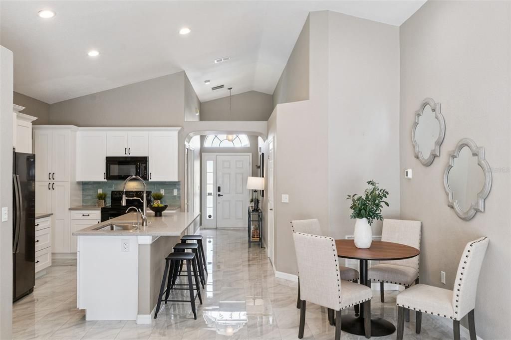 Под контрактом: $365,000 (4 спален, 2 ванн, 1440 Квадратных фут)