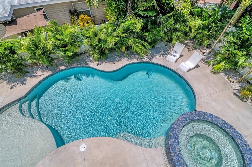 For Sale: $2,290,000 (5 beds, 5 baths, 3334 Square Feet)