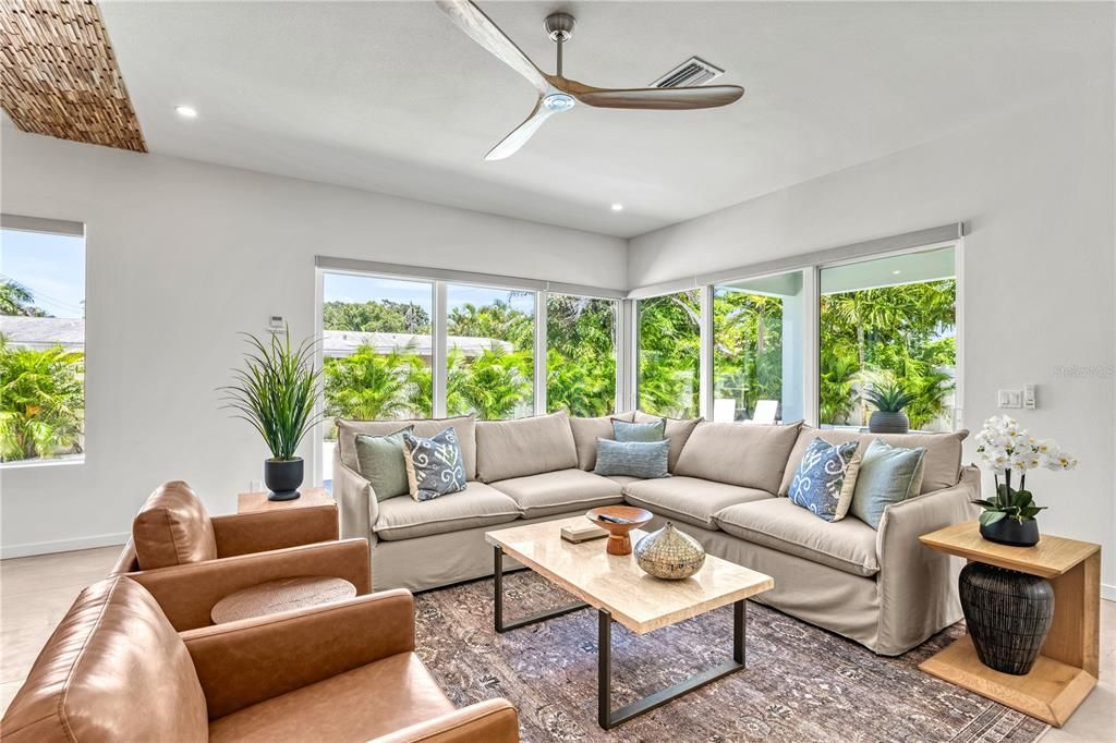 For Sale: $2,290,000 (5 beds, 5 baths, 3334 Square Feet)