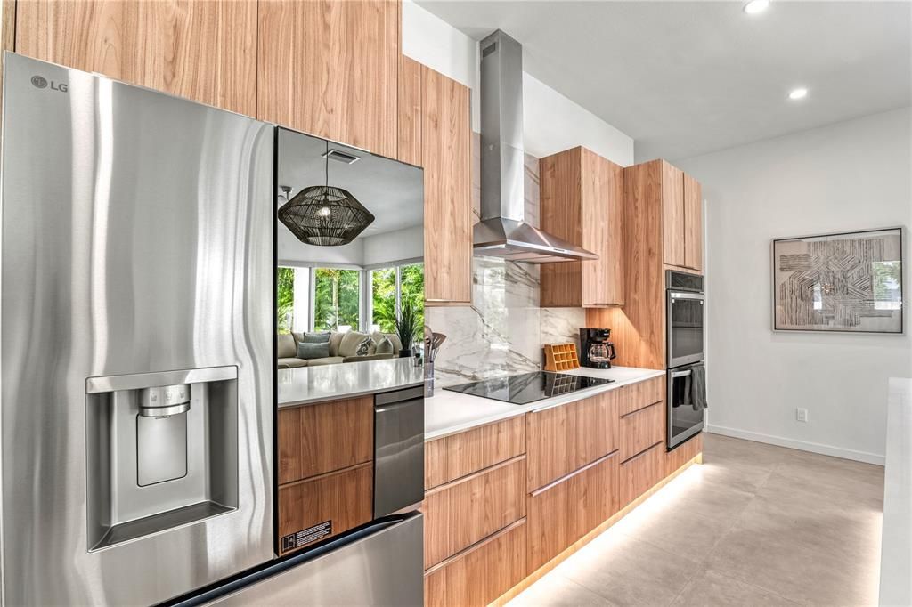 For Sale: $2,290,000 (5 beds, 5 baths, 3334 Square Feet)