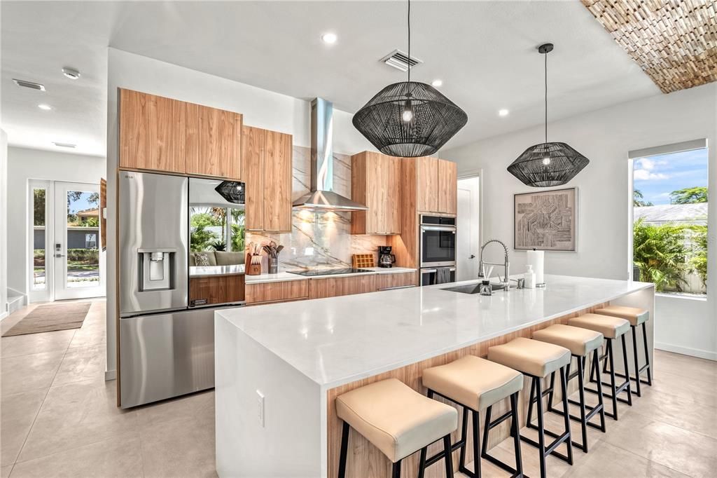 For Sale: $2,290,000 (5 beds, 5 baths, 3334 Square Feet)