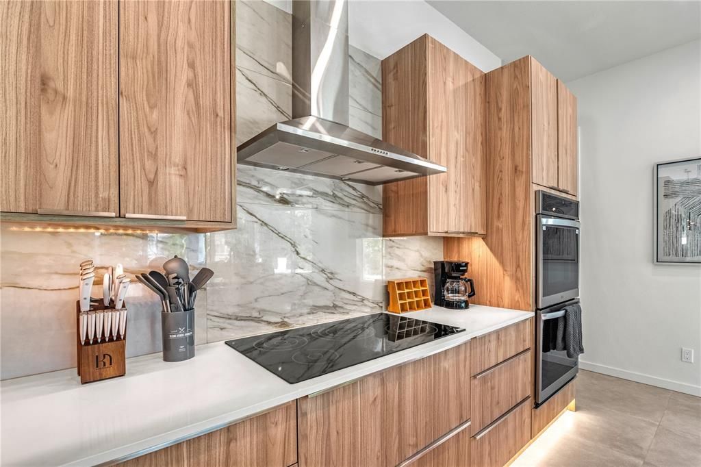 For Sale: $2,290,000 (5 beds, 5 baths, 3334 Square Feet)