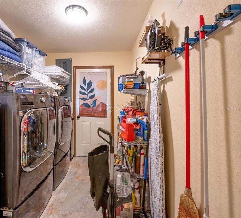 For Sale: $795,000 (3 beds, 2 baths, 2412 Square Feet)