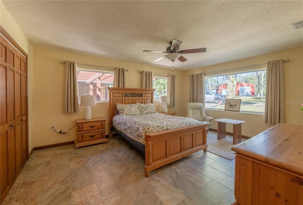 For Sale: $795,000 (3 beds, 2 baths, 2412 Square Feet)