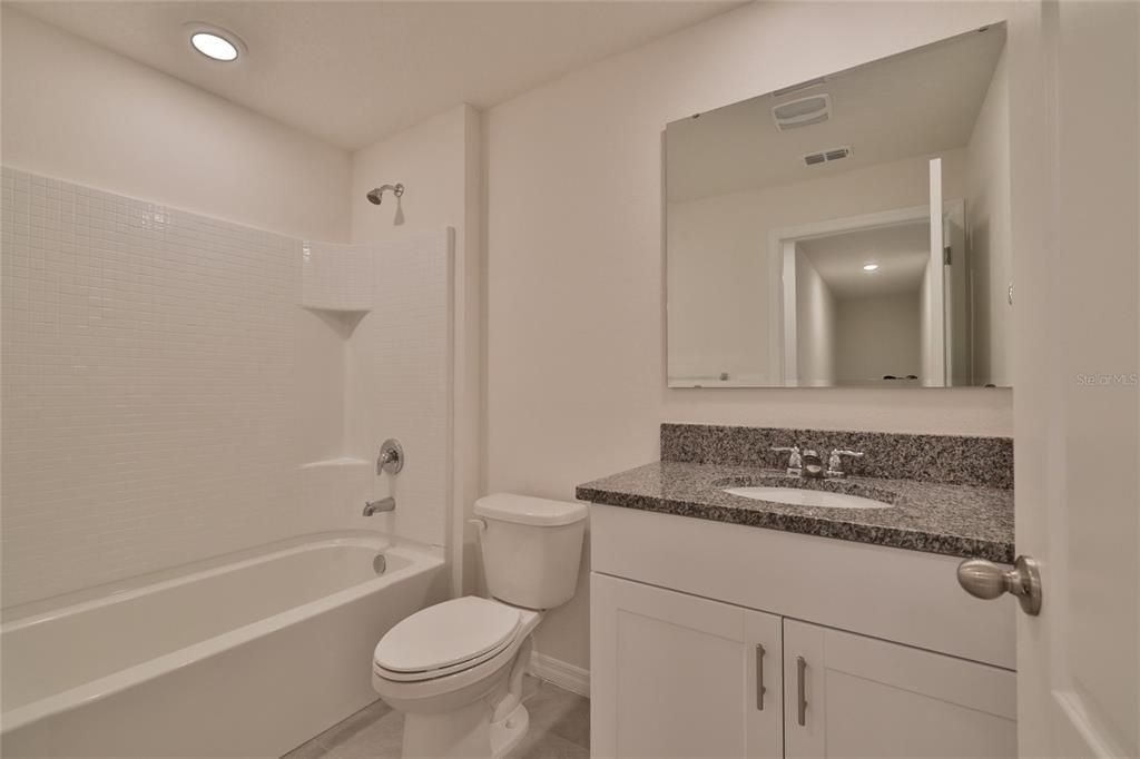 Active With Contract: $324,000 (3 beds, 2 baths, 1672 Square Feet)