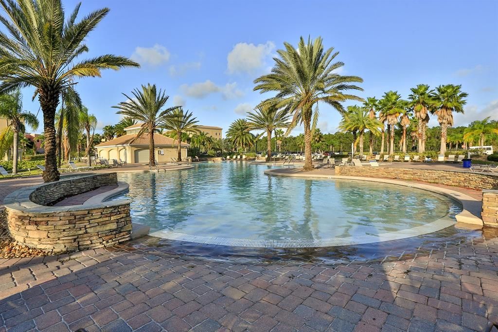 Active With Contract: $324,000 (3 beds, 2 baths, 1672 Square Feet)