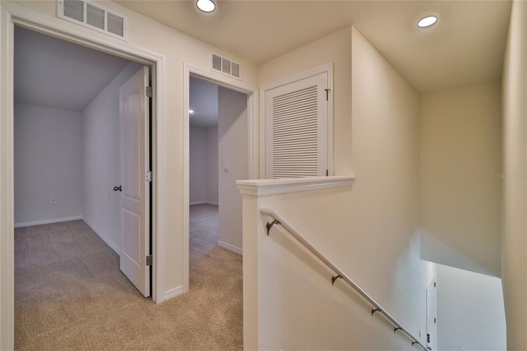 Active With Contract: $324,000 (3 beds, 2 baths, 1672 Square Feet)