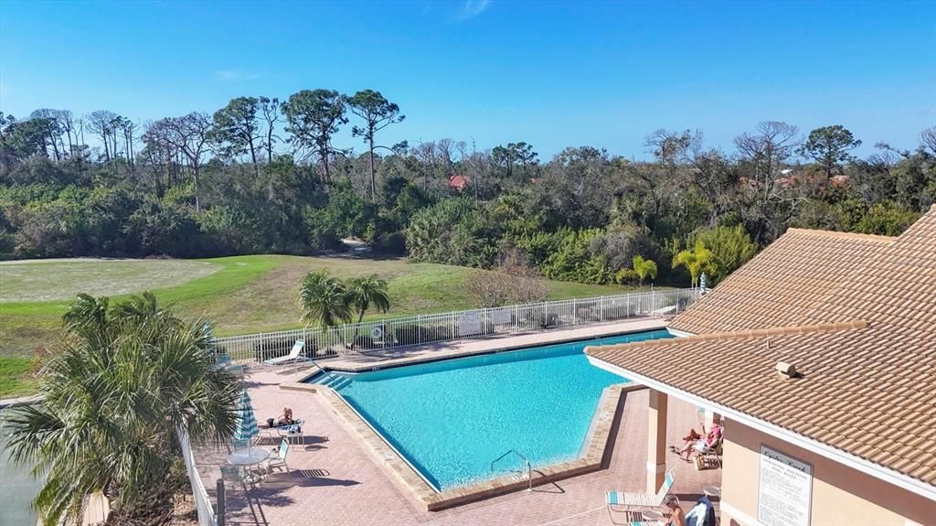 Activo con contrato: $348,000 (3 camas, 2 baños, 2000 Pies cuadrados)