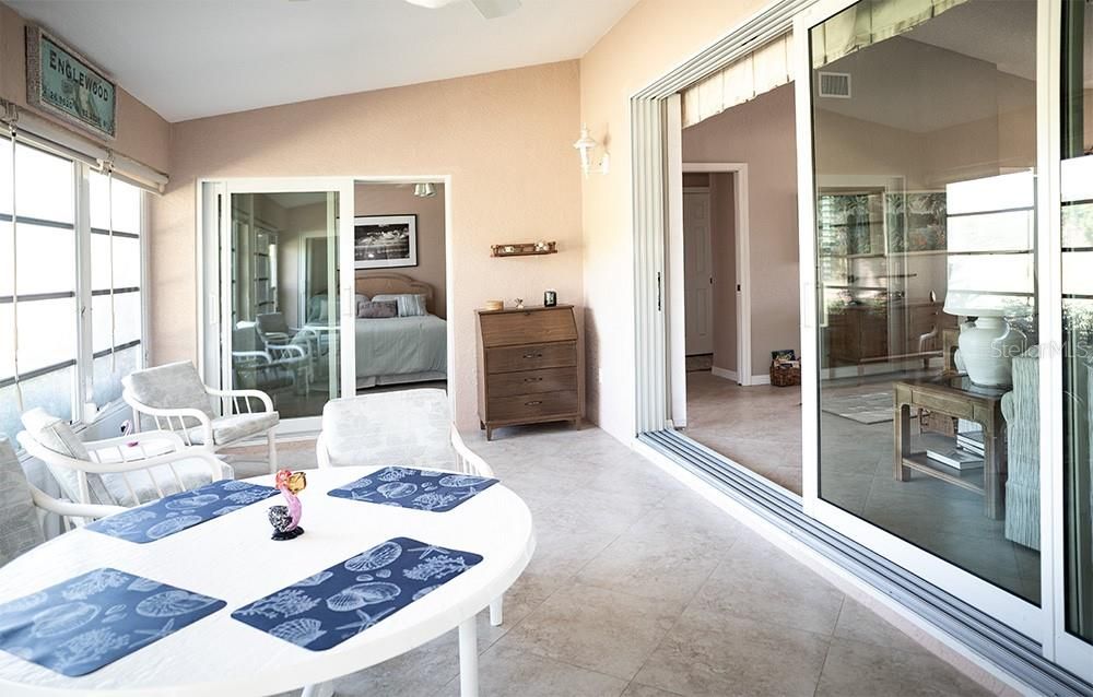 Activo con contrato: $348,000 (3 camas, 2 baños, 2000 Pies cuadrados)