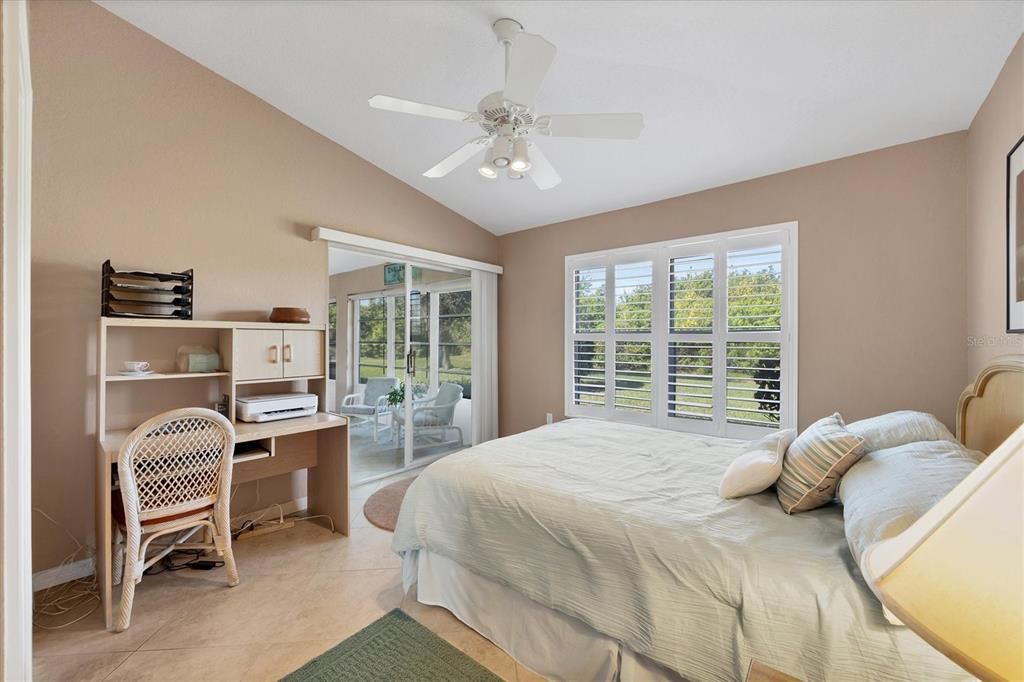 Activo con contrato: $348,000 (3 camas, 2 baños, 2000 Pies cuadrados)