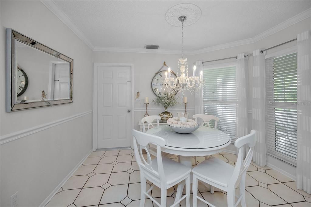 合同活跃: $449,000 (2 贝兹, 2 浴室, 1545 平方英尺)