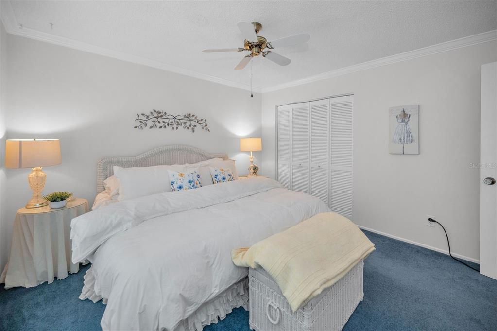 合同活跃: $449,000 (2 贝兹, 2 浴室, 1545 平方英尺)