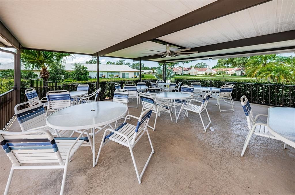 合同活跃: $449,000 (2 贝兹, 2 浴室, 1545 平方英尺)