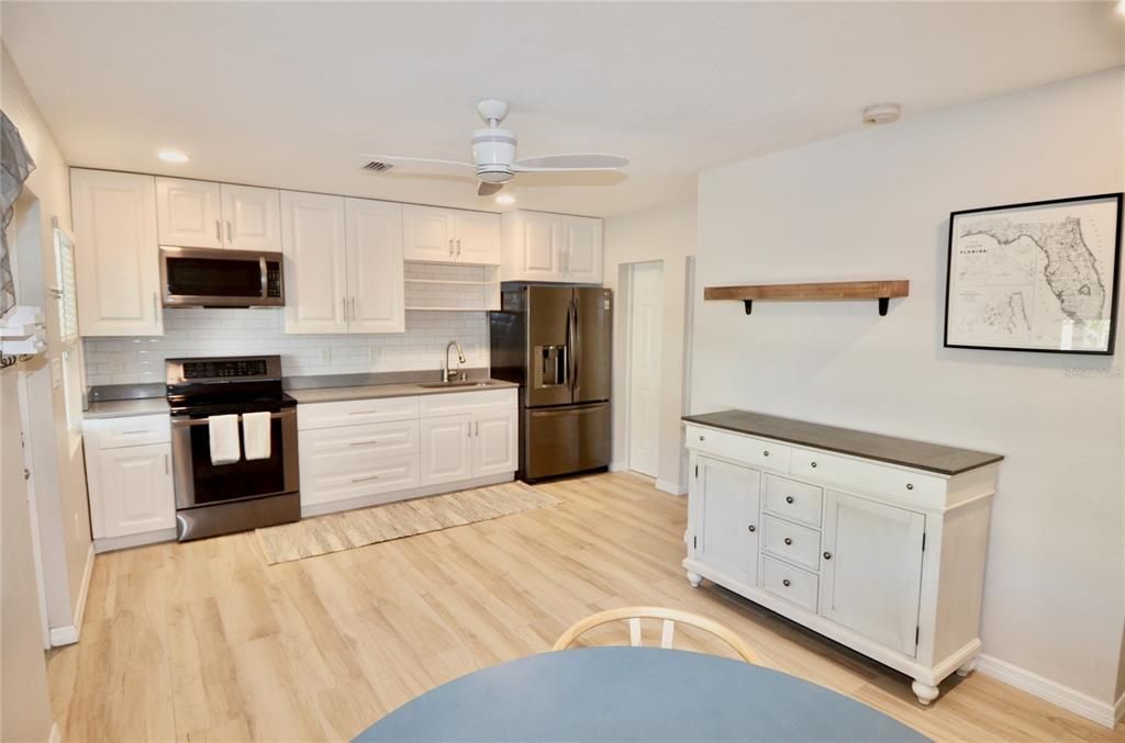 For Sale: $675,000 (5 beds, 0 baths, 2802 Square Feet)