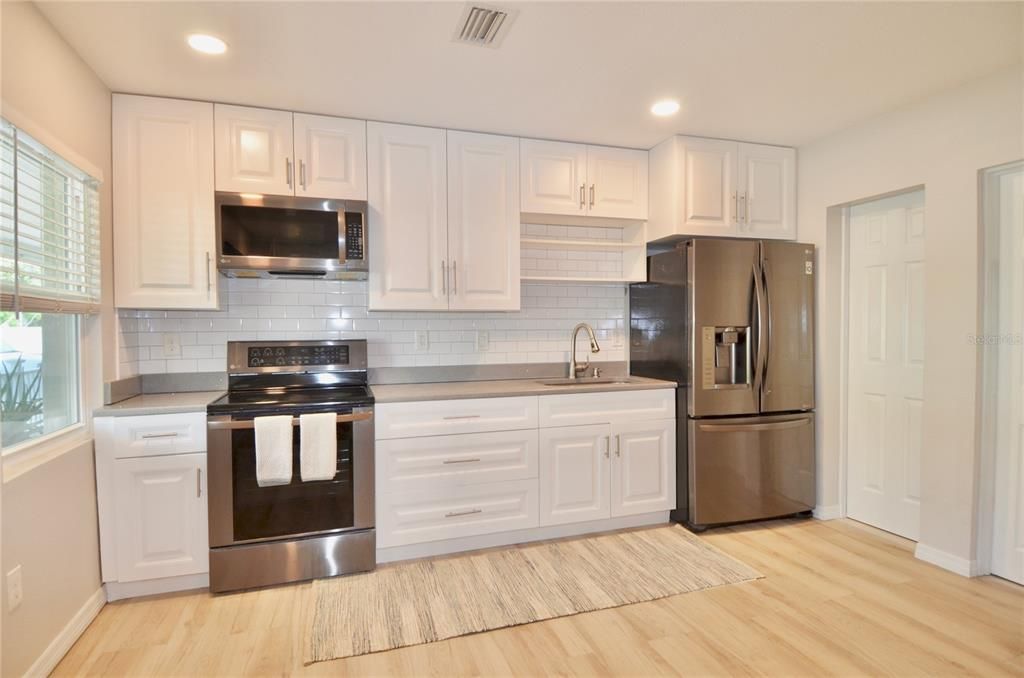 For Sale: $675,000 (5 beds, 0 baths, 2802 Square Feet)