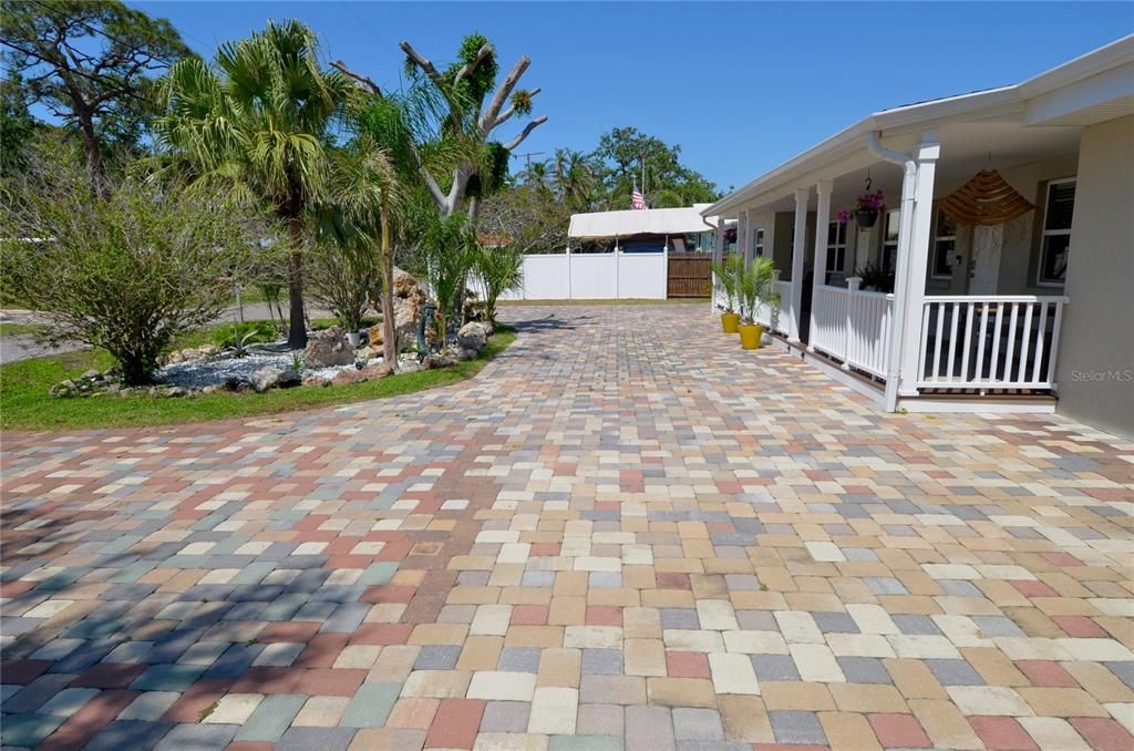 For Sale: $675,000 (5 beds, 0 baths, 2802 Square Feet)