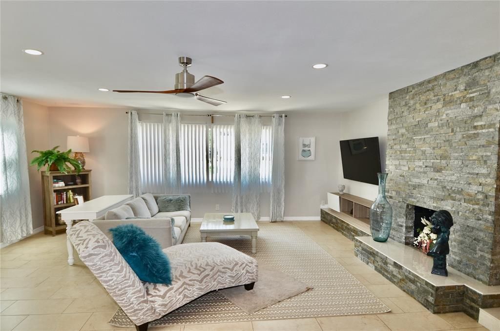 For Sale: $675,000 (5 beds, 0 baths, 2802 Square Feet)