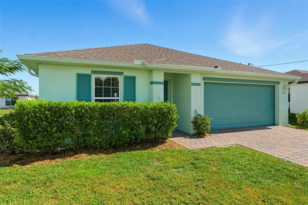 Recently Sold: $275,000 (3 beds, 2 baths, 1378 Square Feet)