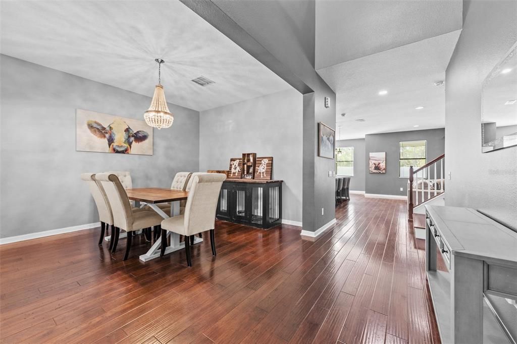 En Venta: $715,000 (5 camas, 3 baños, 3325 Pies cuadrados)