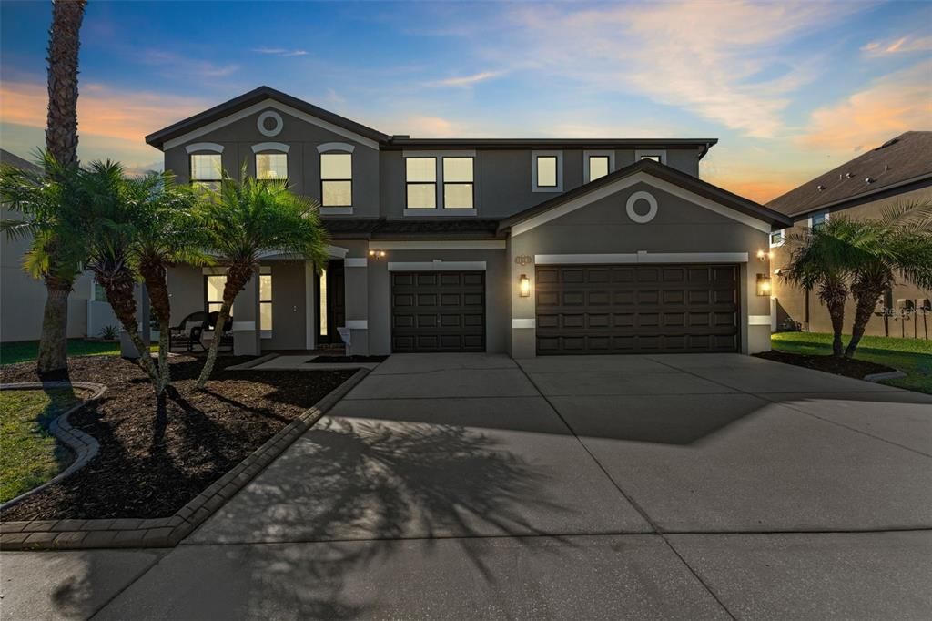 En Venta: $715,000 (5 camas, 3 baños, 3325 Pies cuadrados)