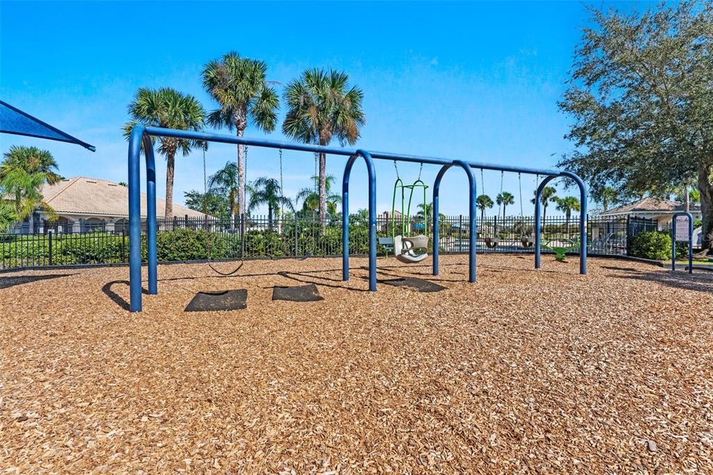 En Venta: $715,000 (5 camas, 3 baños, 3325 Pies cuadrados)