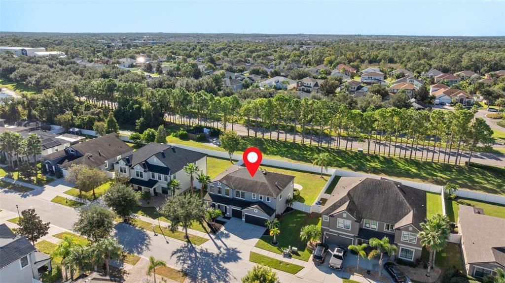 En Venta: $715,000 (5 camas, 3 baños, 3325 Pies cuadrados)