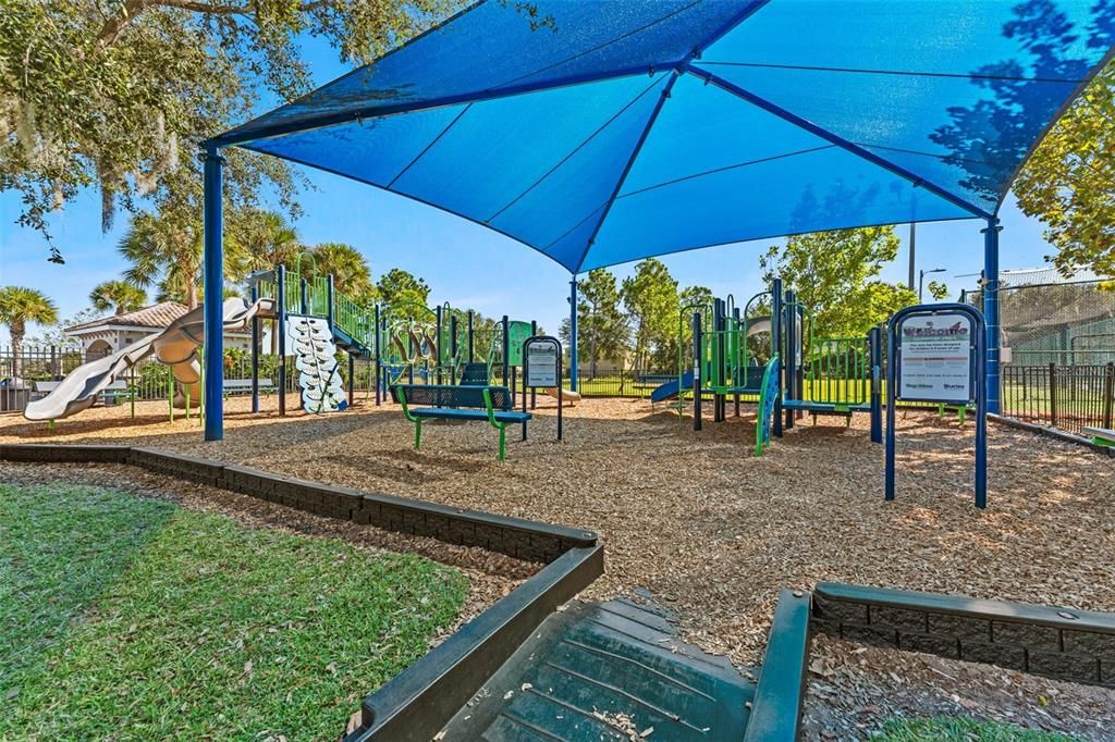 En Venta: $715,000 (5 camas, 3 baños, 3325 Pies cuadrados)