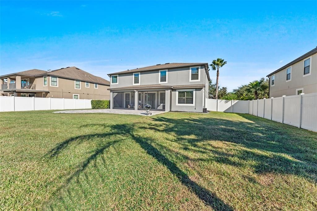 En Venta: $715,000 (5 camas, 3 baños, 3325 Pies cuadrados)